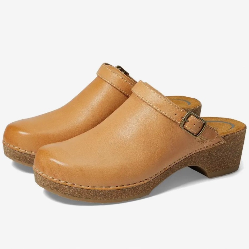 Aetrex Beckie Size 6-6.5, Leather Clog Shoe Ladies, Retail $149